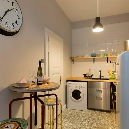 Deluxe Twin Studio In Kazinczy Street *