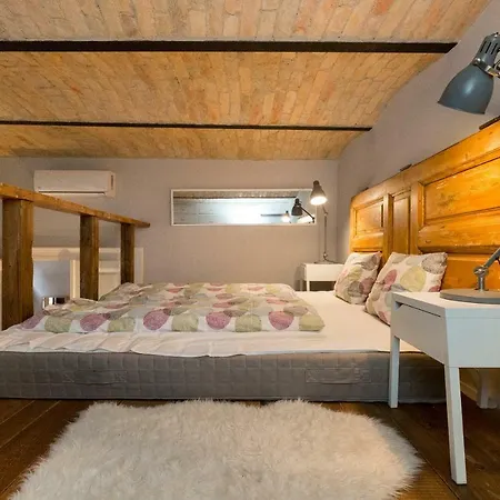 Apartment Deluxe Twin Studio In Kazinczy Street